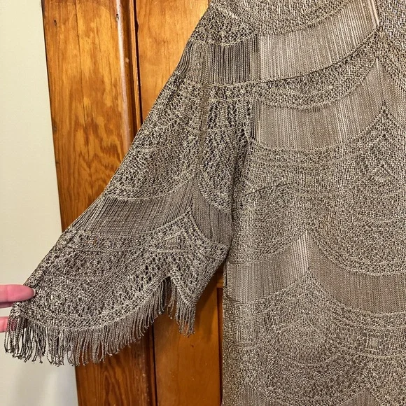 Damianou Women's gold lace top and long layered skirt. - Picture 3 of 6